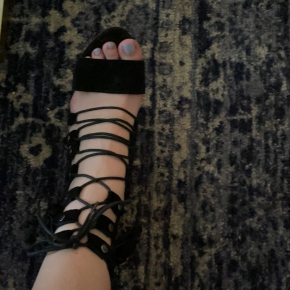 Solstice Fringe Wedges - Picture 7 of 7